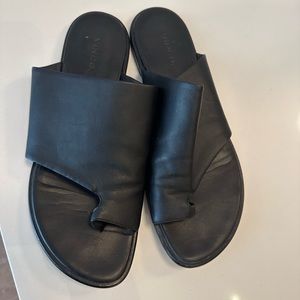 Vince sandals